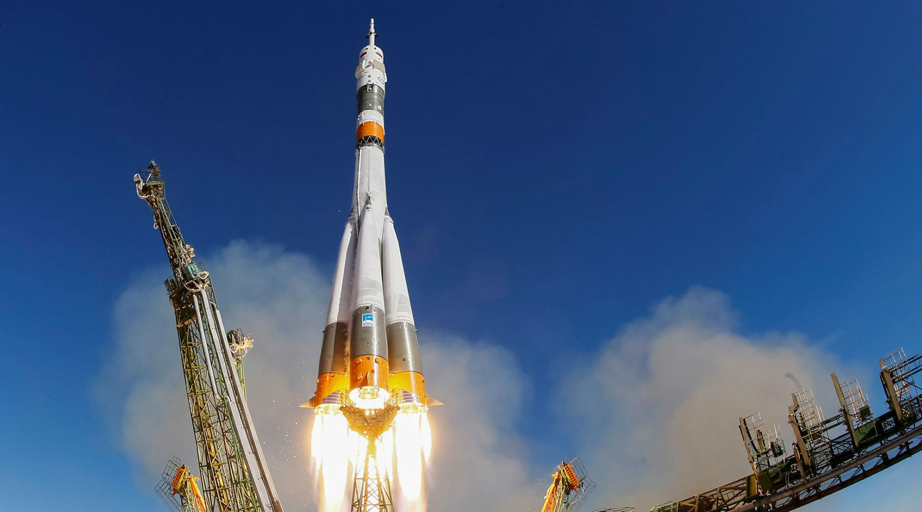 Una colisión entre partes del cohete causó la avería de la Soyuz MS10
