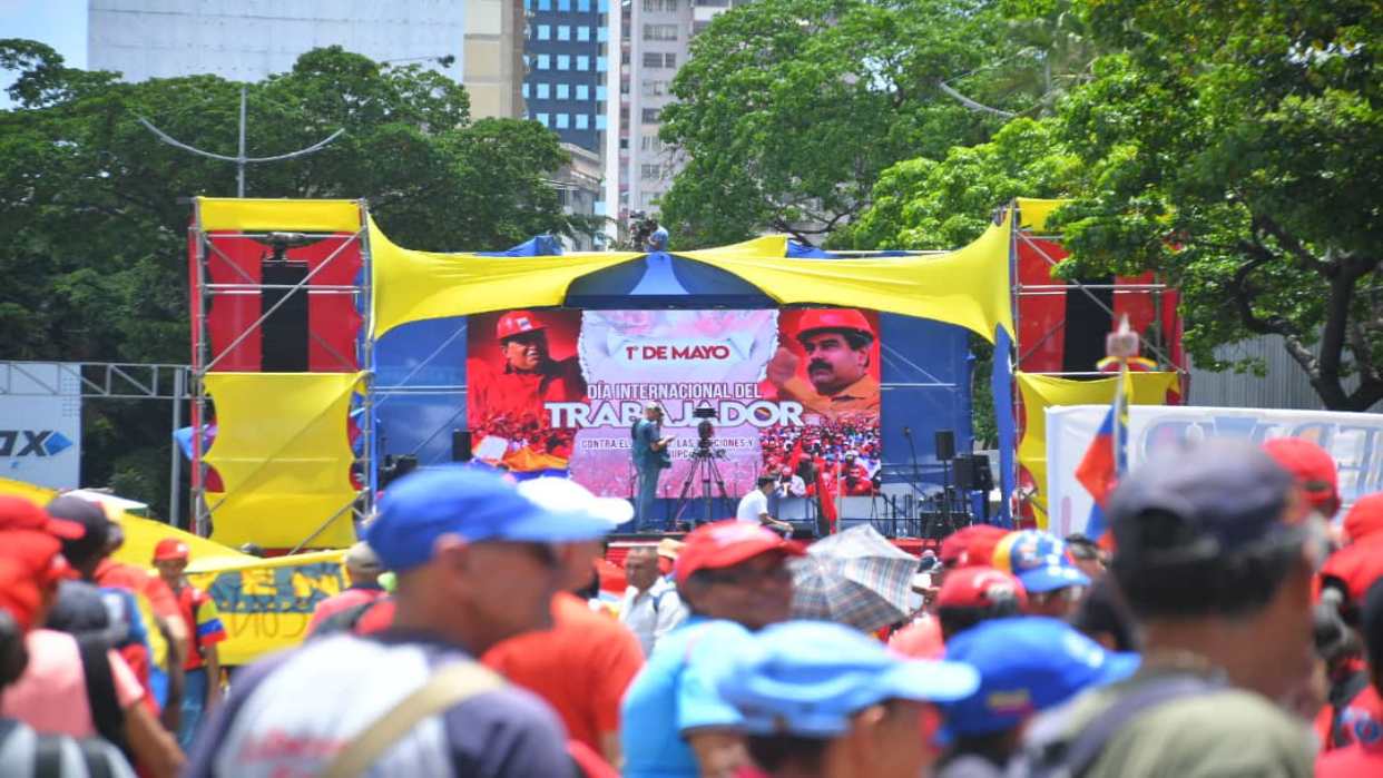 Oficialismo se concentra en la Plaza OLeary por el Día del Trabajador