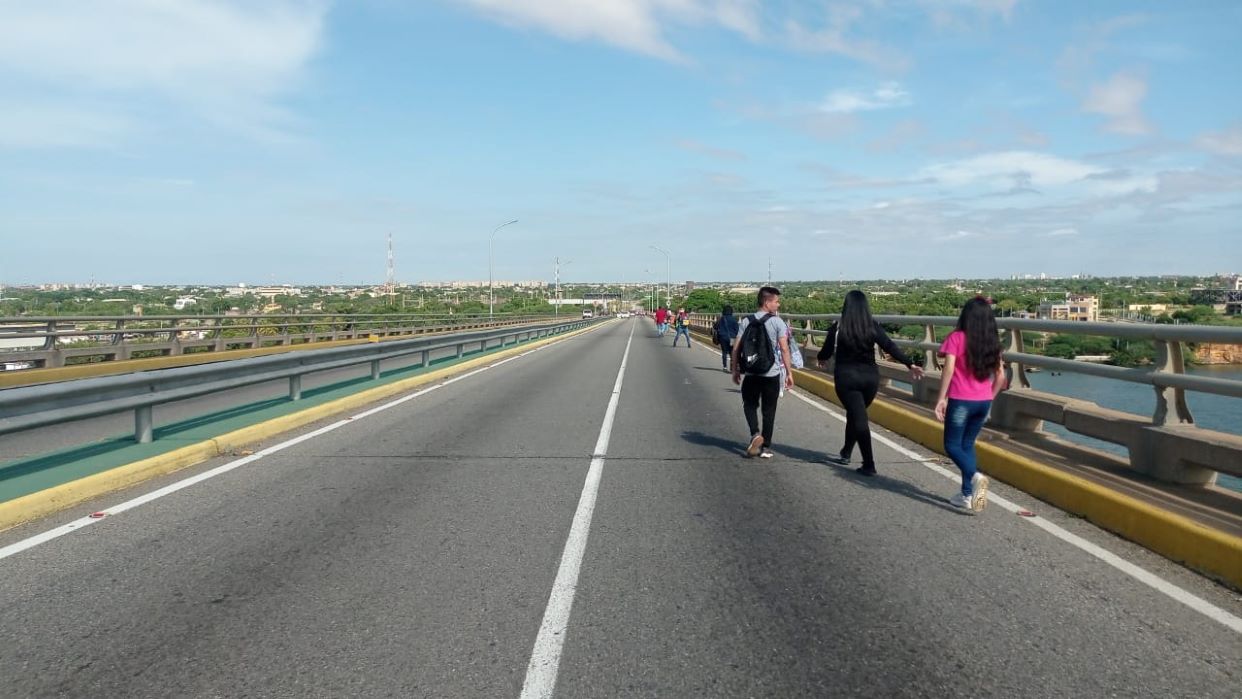 Reportan Nueva Tranca En El Puente Sobre El Lago Por Protesta De Yukpas