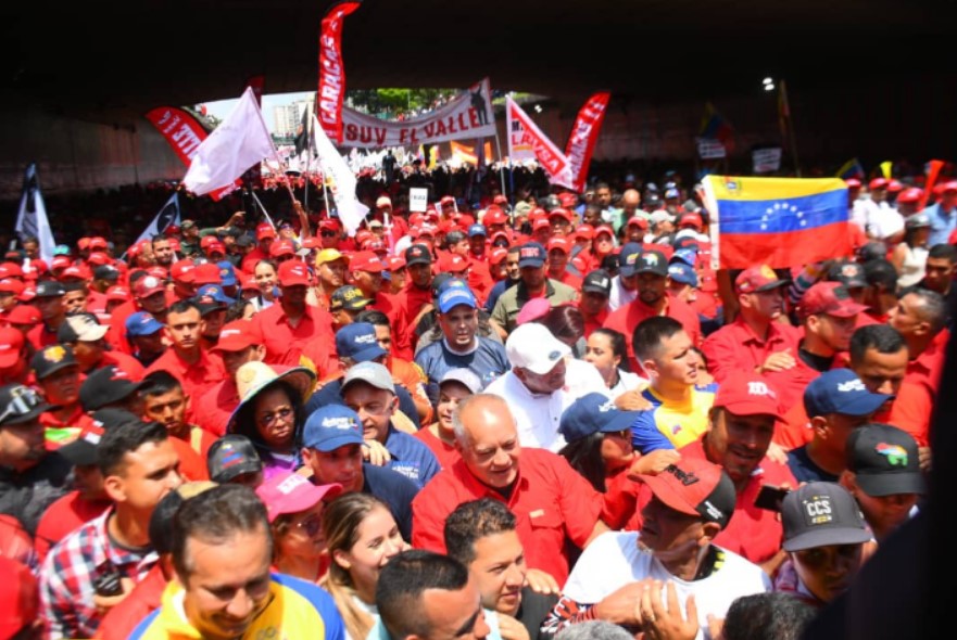 Presidente Nicolás Maduro encabezó masiva marcha de los trabajadores