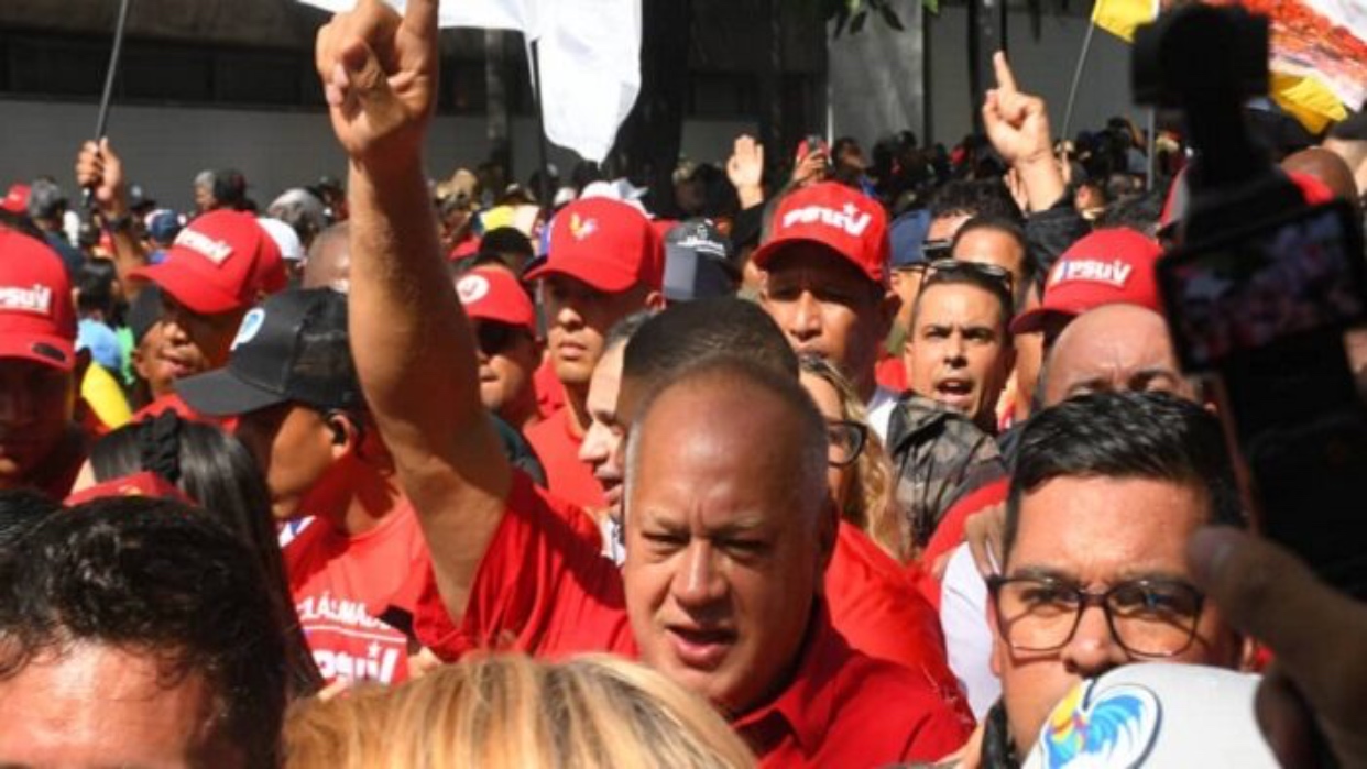 Diosdado Cabello Hoy El Pueblo De Venezuela En Las Calles Le Dice Al