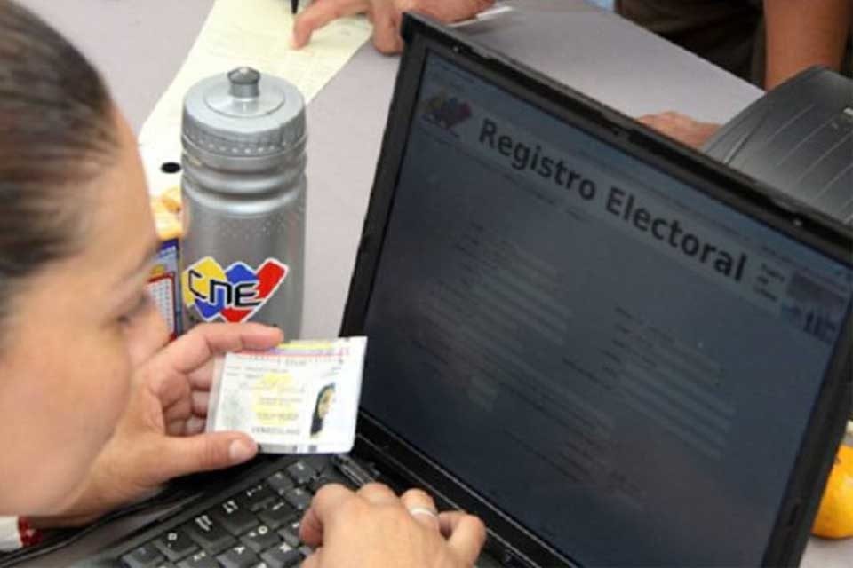 Registro de nuevos votantes y centros para sufragar en la ruta primaria