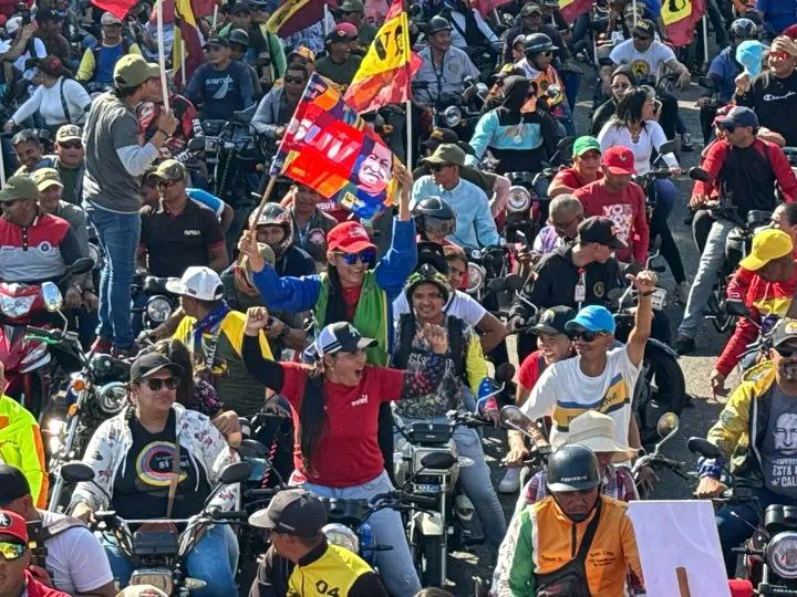 (+Fotos) Fuerza motorizada recorre Venezuela en defensa de la paz y en ...