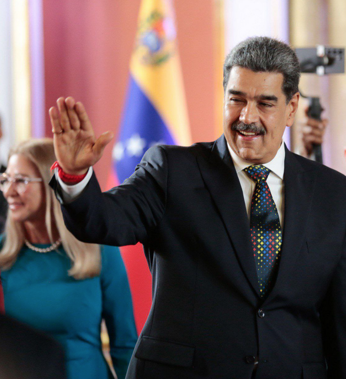 En Fotos: Llegada del presidente Nicolás Maduro para su juramentación ...