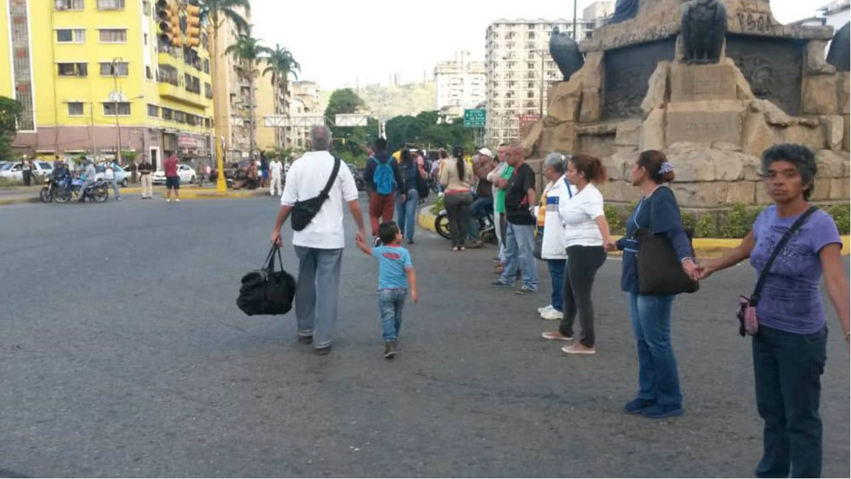 Vecinos protestan en El Paraíso por falta de servicios públicos