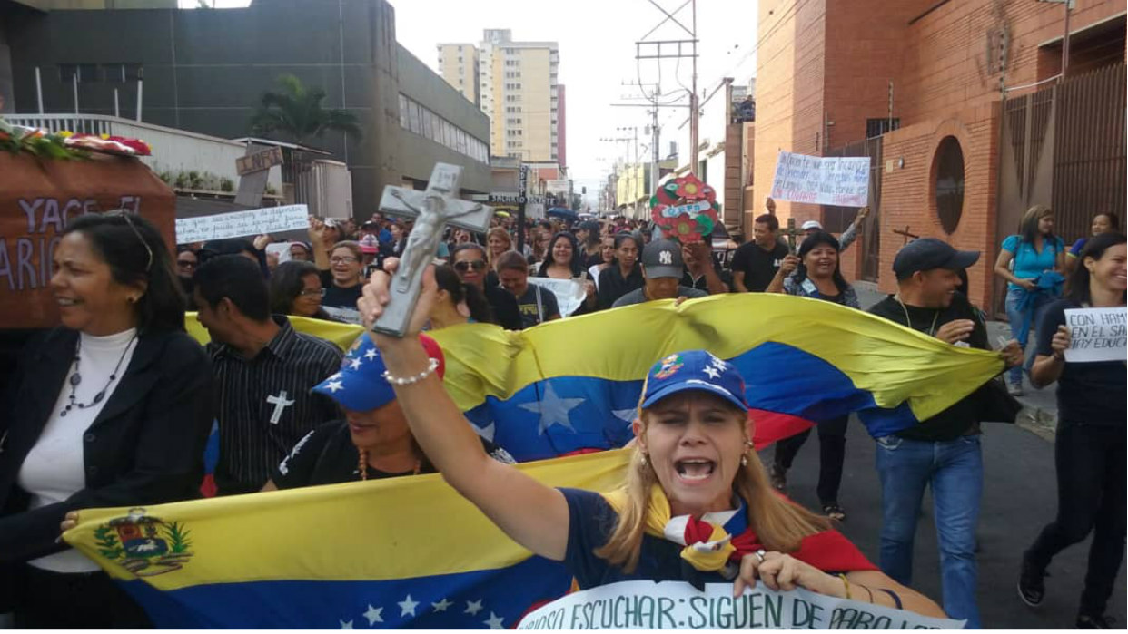 El Parlament Aprobó Una PNL De Apoyo Al Pueblo Venezolano En Su ...