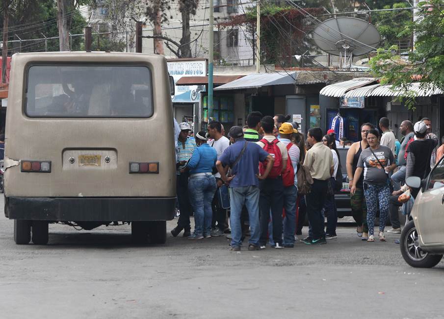 Caos por paro de transporte en el suroeste de Caracas
