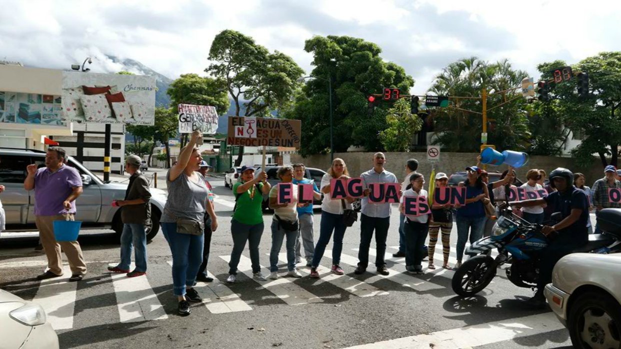 Vecinos de Baruta y El Hatillo protestaron por falta de agua en sus ...