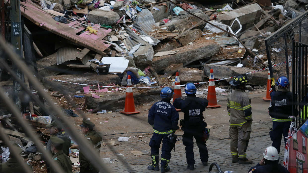 Dos Venezolanos Entre Los Muertos De Derrumbe En Puerto Chileno De