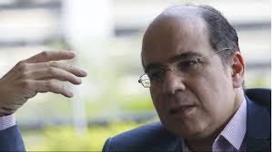 Francisco Rodríguez propone financiamiento para familias venezolanas