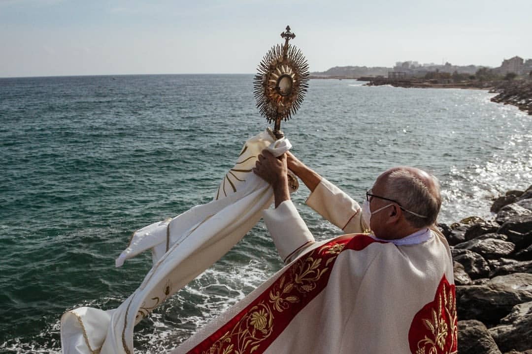 Obispo de La Guaira realizó la bendición del mar sin feligreses