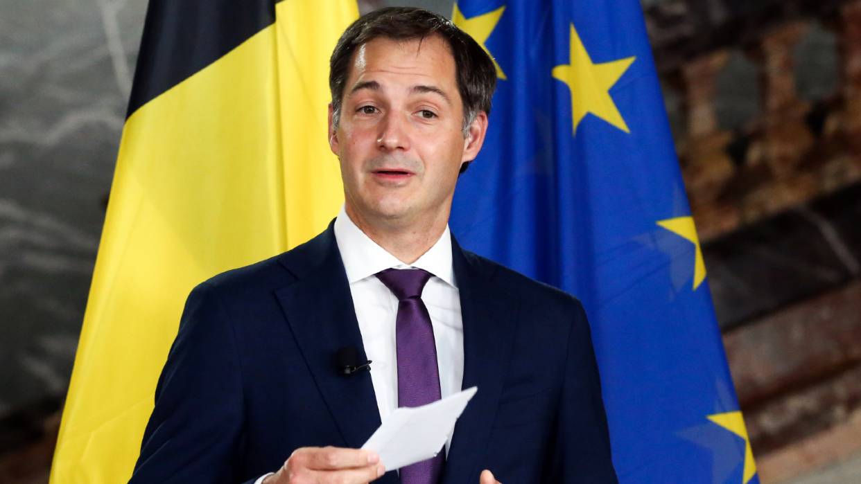 Bélgica forma coalición de gobierno tras más de un año sumida en crisis  política