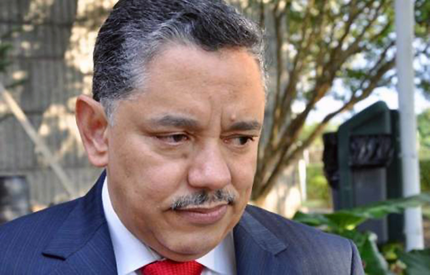 Experto recomienda a Abinader hacer Ley especial para regularizar ...