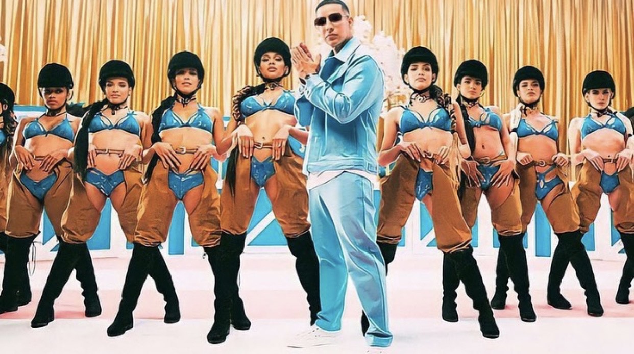 Valerie Rossetti despliega su arte en el videoclip “El pony” de Daddy Yankee
