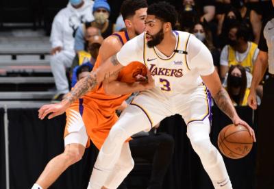 Suns beat Lakers to even playoff series