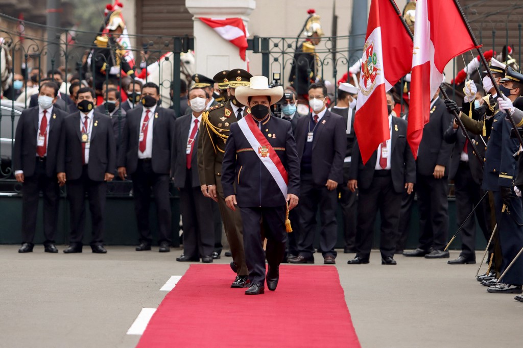 Por segunda ocasión, Congreso de Perú acepta debatir pedido de destitución 