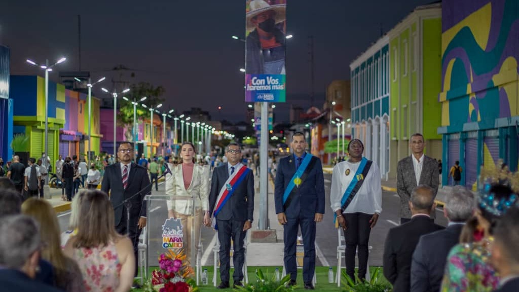 Conferida Orden Cacique Nigale en sesión especial por el 492 aniversario de Maracaibo