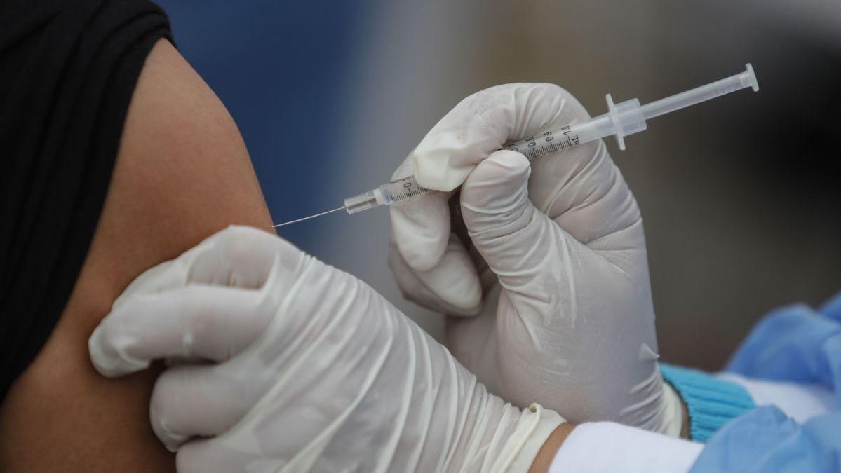 Maduro asegura que Venezuela está rumbo al 100 % de vacunados
