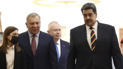 Funcionarios de EEUU viajan a Venezuela, un aliado de Rusia, mientras Occidente aísla a Putin