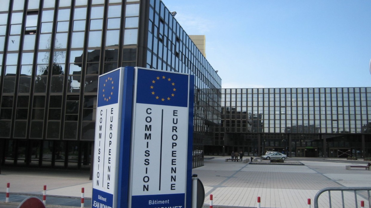 Bruselas cree que un corte total del gas ruso hundiría el PIB de la ...