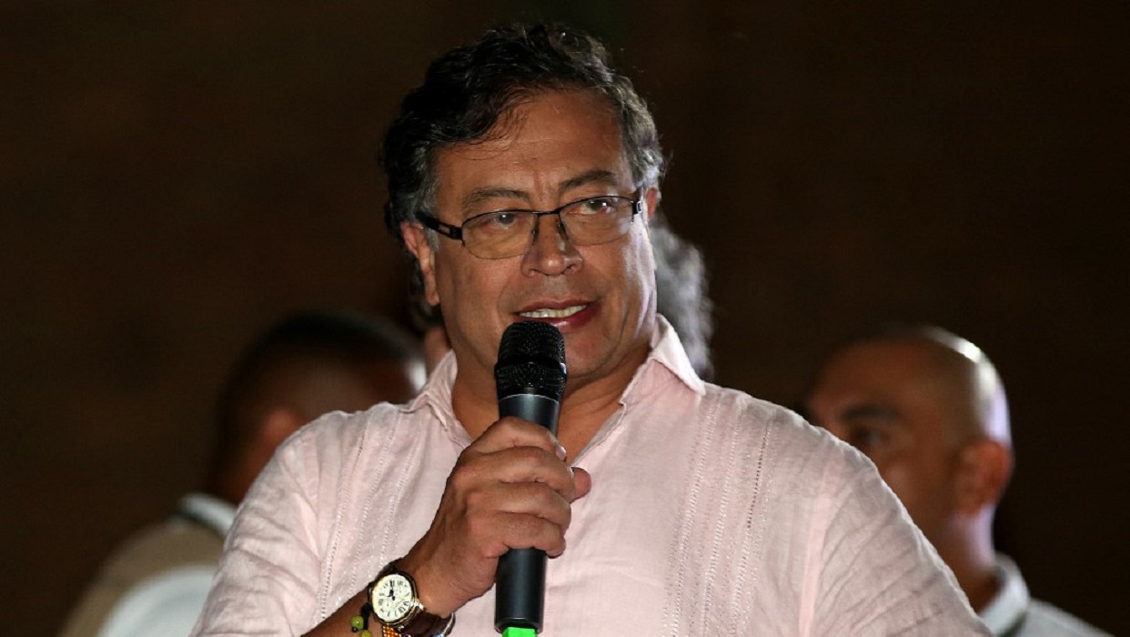Petro sigue favorito para presidenciales de Colombia
