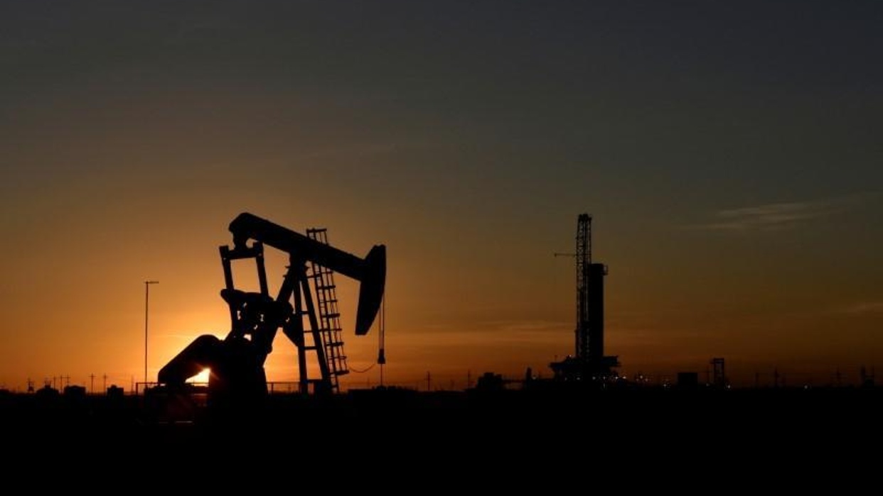 Petróleo podría alcanzar los $380 por barril si Occidente impone topes al crudo ruso, según JPMorgan