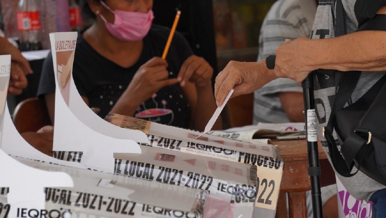 Oficialismo gana en cuatro de seis elecciones estatales en México