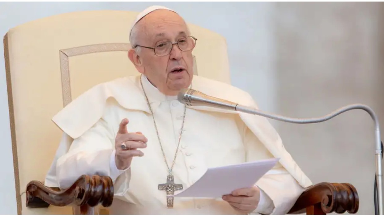 El papa Francisco insta a la calma en Ecuador
