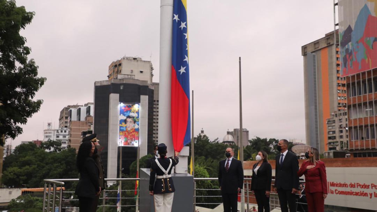 Venezuela conmemora 201 años de la Batalla de Carabobo y Día del Ejército con izada de la bandera
