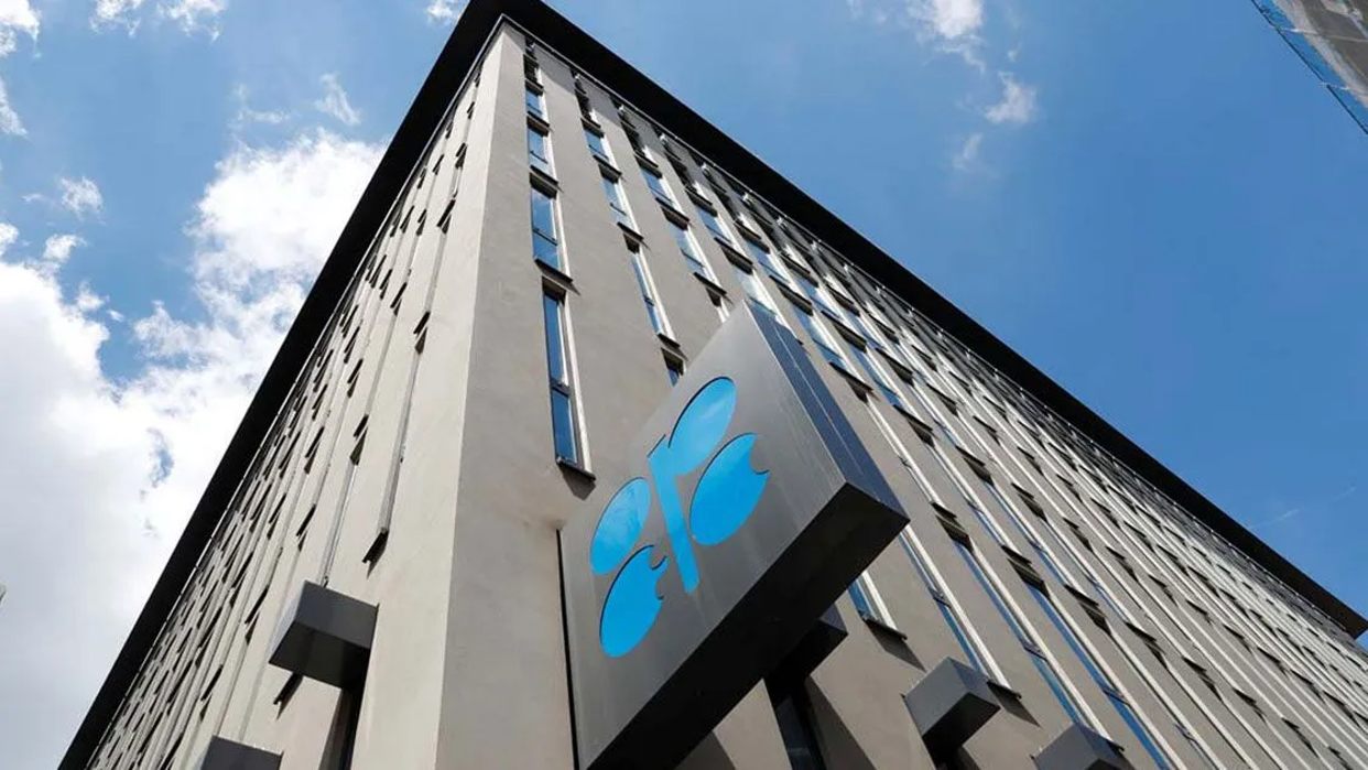 OPEP+ renueva objetivo de aumentar producción de petróleo para agosto