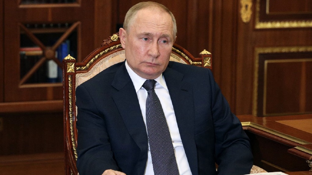 Putin acepta que misión de la OIEA llegue a central de Zaporiyia por Ucrania