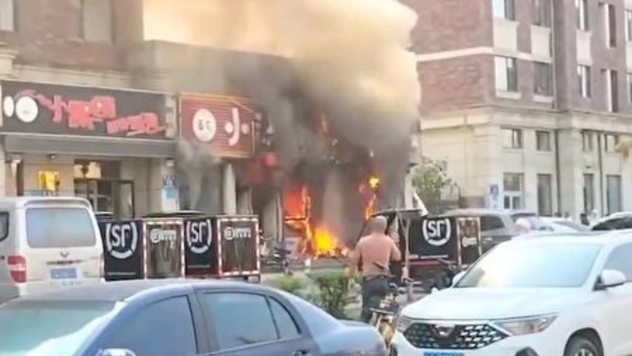 Al menos 17 muertos en China en el incendio de un restaurante
