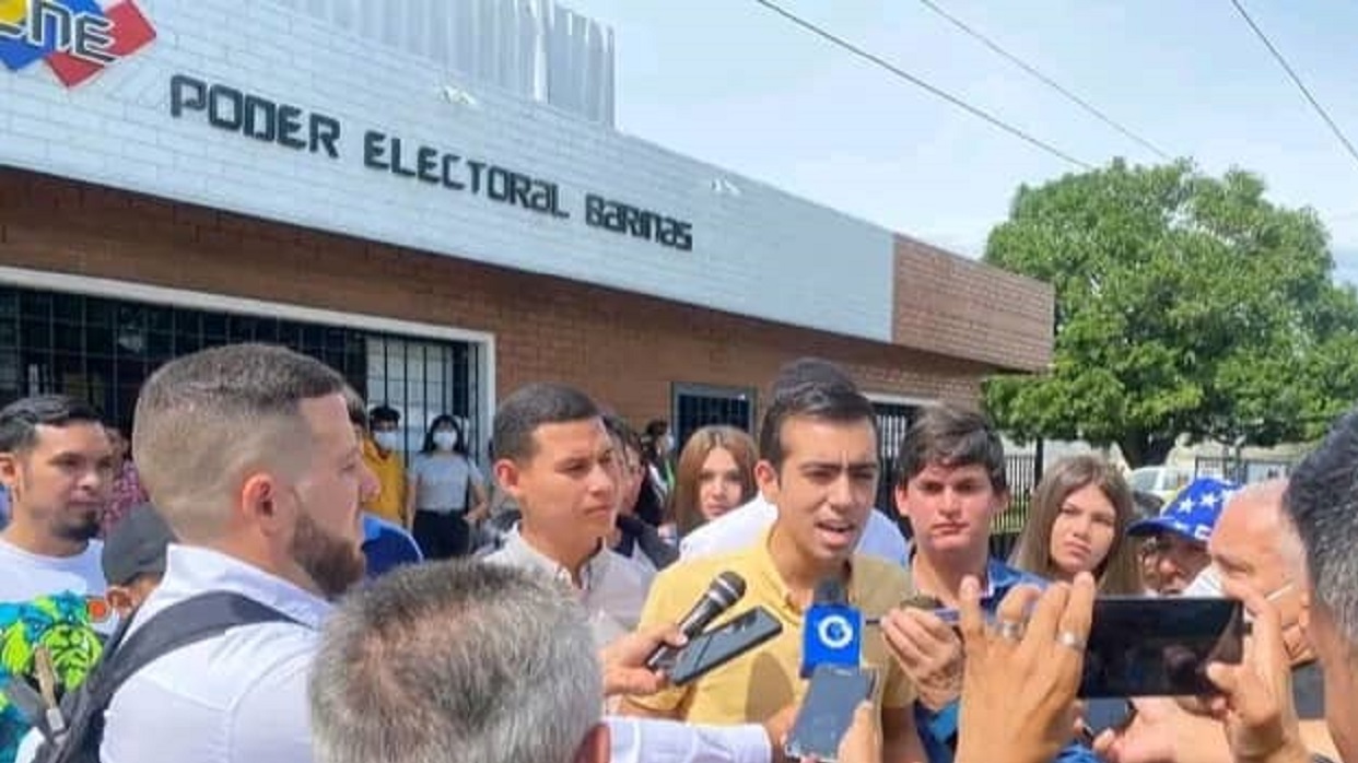 En Barinas jóvenes de AD solicitan habilitar más puntos de registro ...
