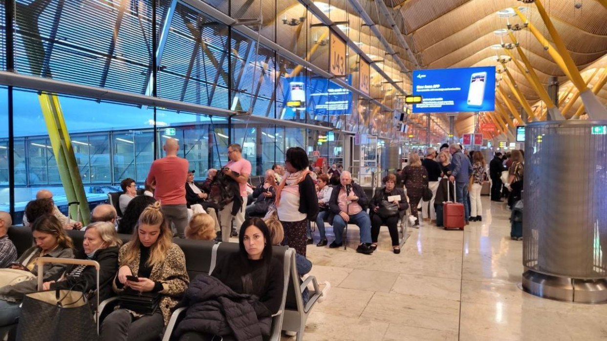 Cancelaciones y retrasos por huelga de personal en los aeropuertos de Italia