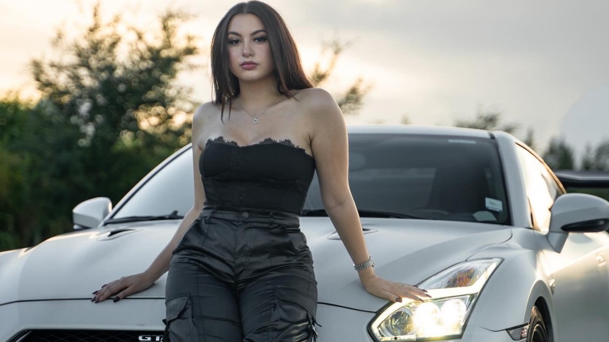 Sophie González la hermosa influencer y creadora de contenido que ama - Havana Tan: Sexy Pics Of The Exotic Beauty Influencer