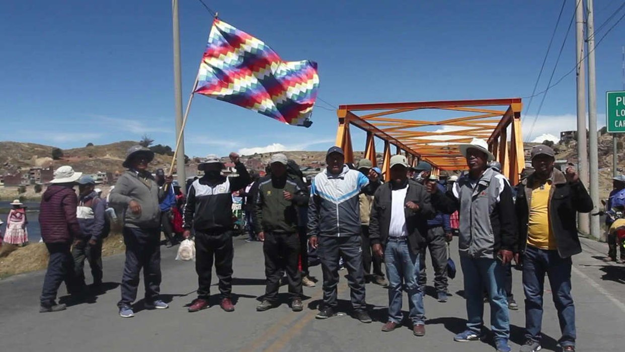 Campesinos de Perú marchan a Lima para pedir la renuncia de la presidenta