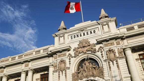 Suspendida sesión del Congreso que evaluará adelanto de elecciones en Perú
