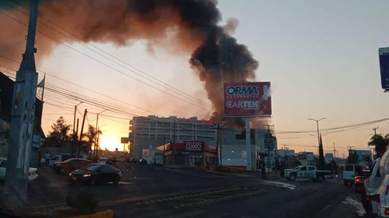 Sicarios atacan e incendian tres discotecas en estado mexicano de Michoacán