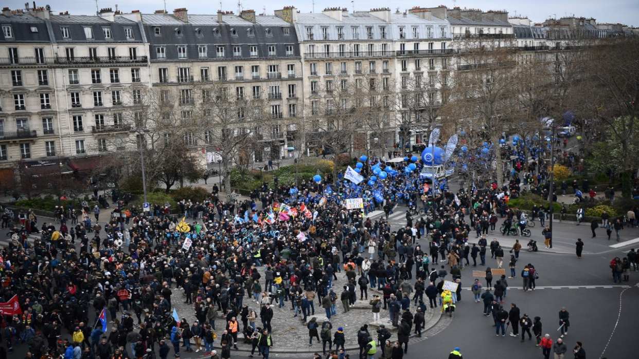 Nuevas protestas masivas en Francia en plena búsqueda de salida a crisis de las pensiones