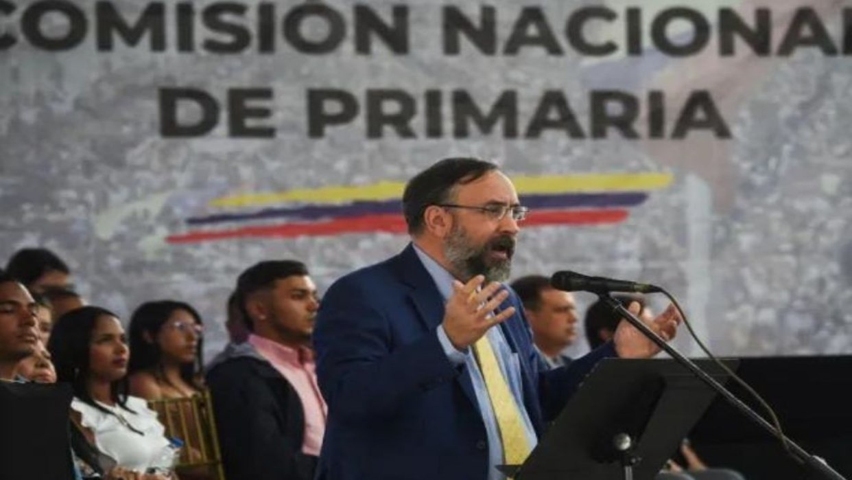 A Comissão Nacional Primária convidou os venezuelanos no exterior para completar seu registro