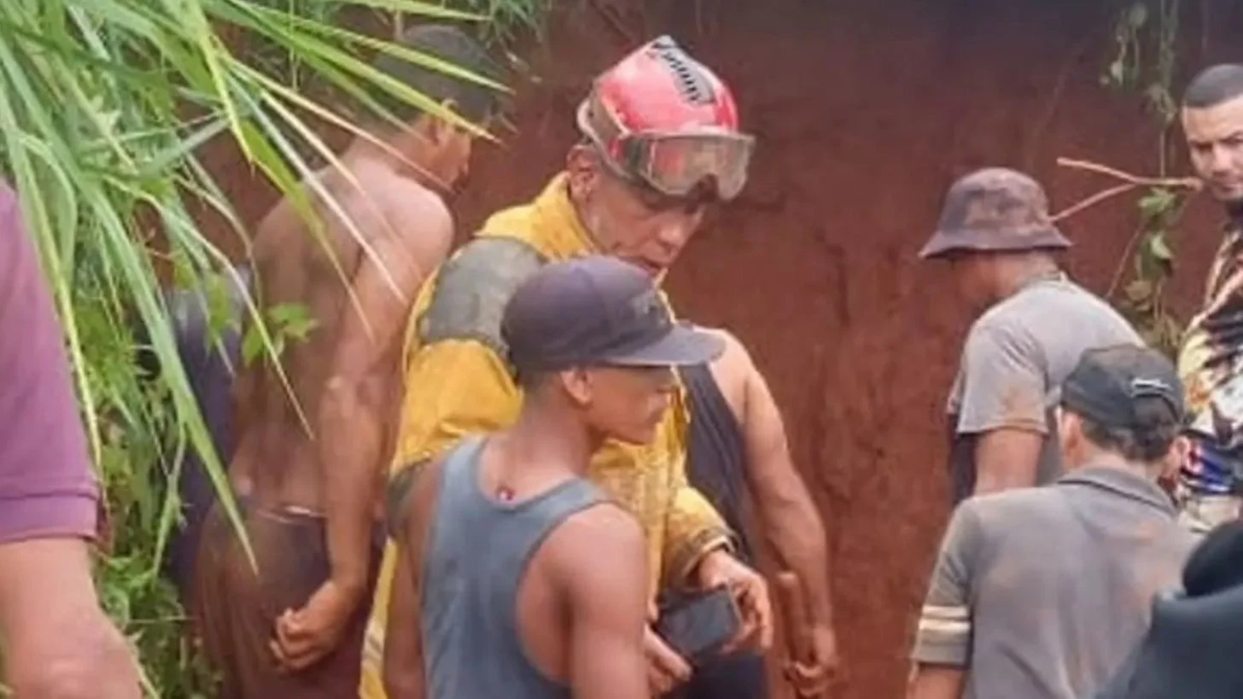 Doce personas mueren en colapso de mina de oro en El Callao