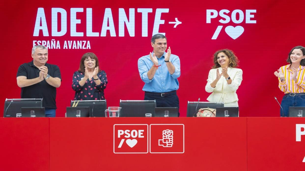 El PSOE negociará con “discreción” para gobernar y rechaza el referéndum en Cataluña
