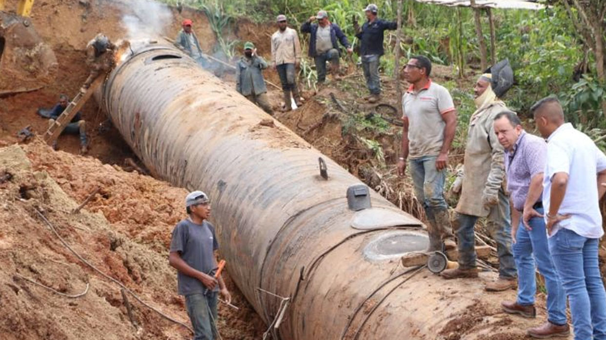 Comenzó la distribución de agua en zonas afectadas por avería en Tuy II