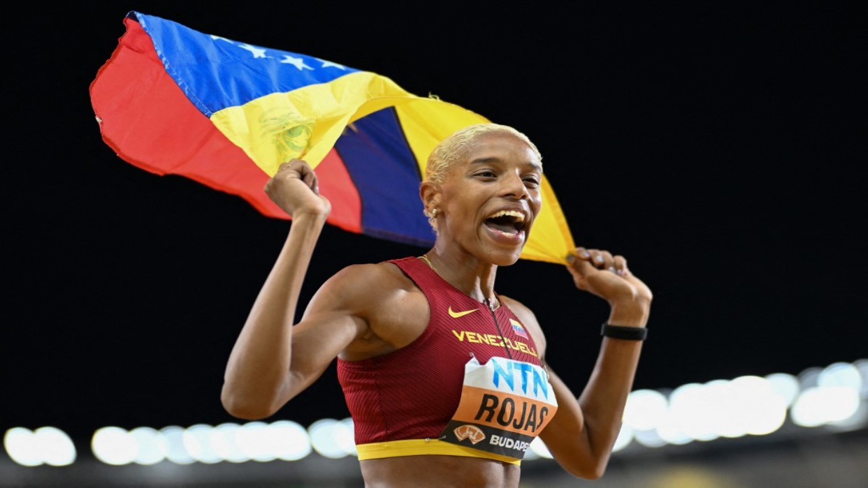 Yulimar Rojas celebró su medalla de oro en Budapest 2023