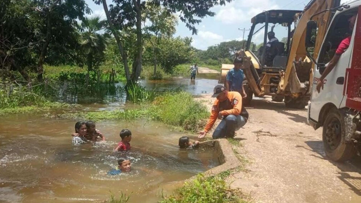 Inundações do Rio Apure afetaram casas e estradas em Guárico