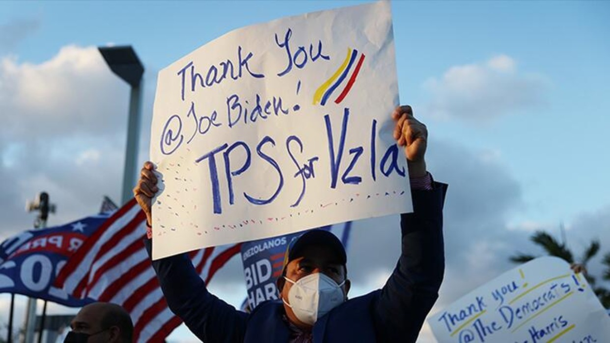 Biden extendió permiso migratorio TPS a 472 mil venezolanos en EEUU