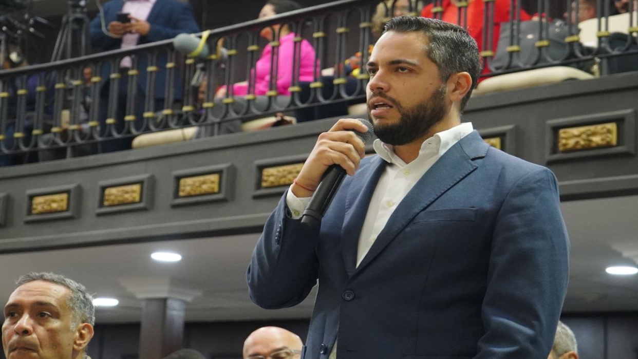 Diputado Julio García Zerpa: Comisión del Futuro planteará regularización  de la Inteligencia Artificial
