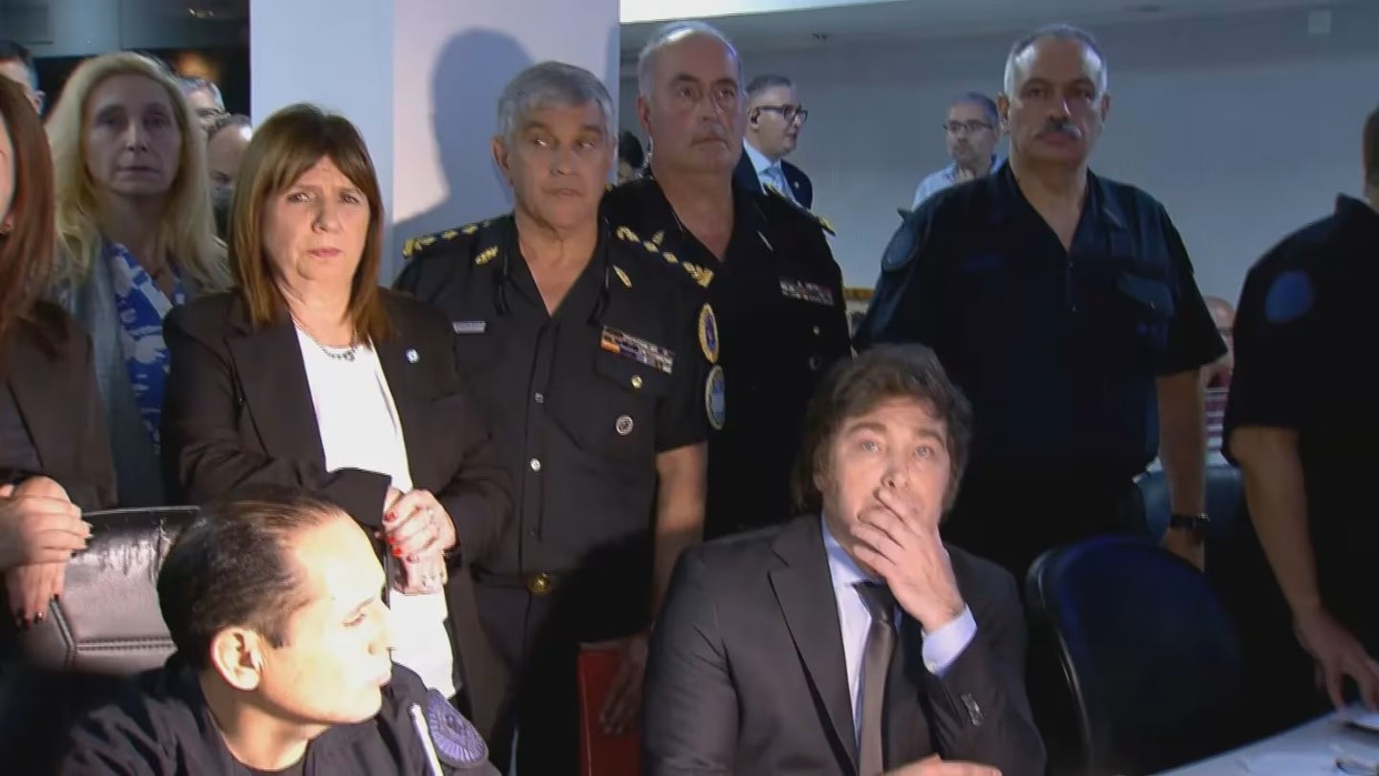 La reacción de Javier Milei al ver los incidentes en la primera marcha ...