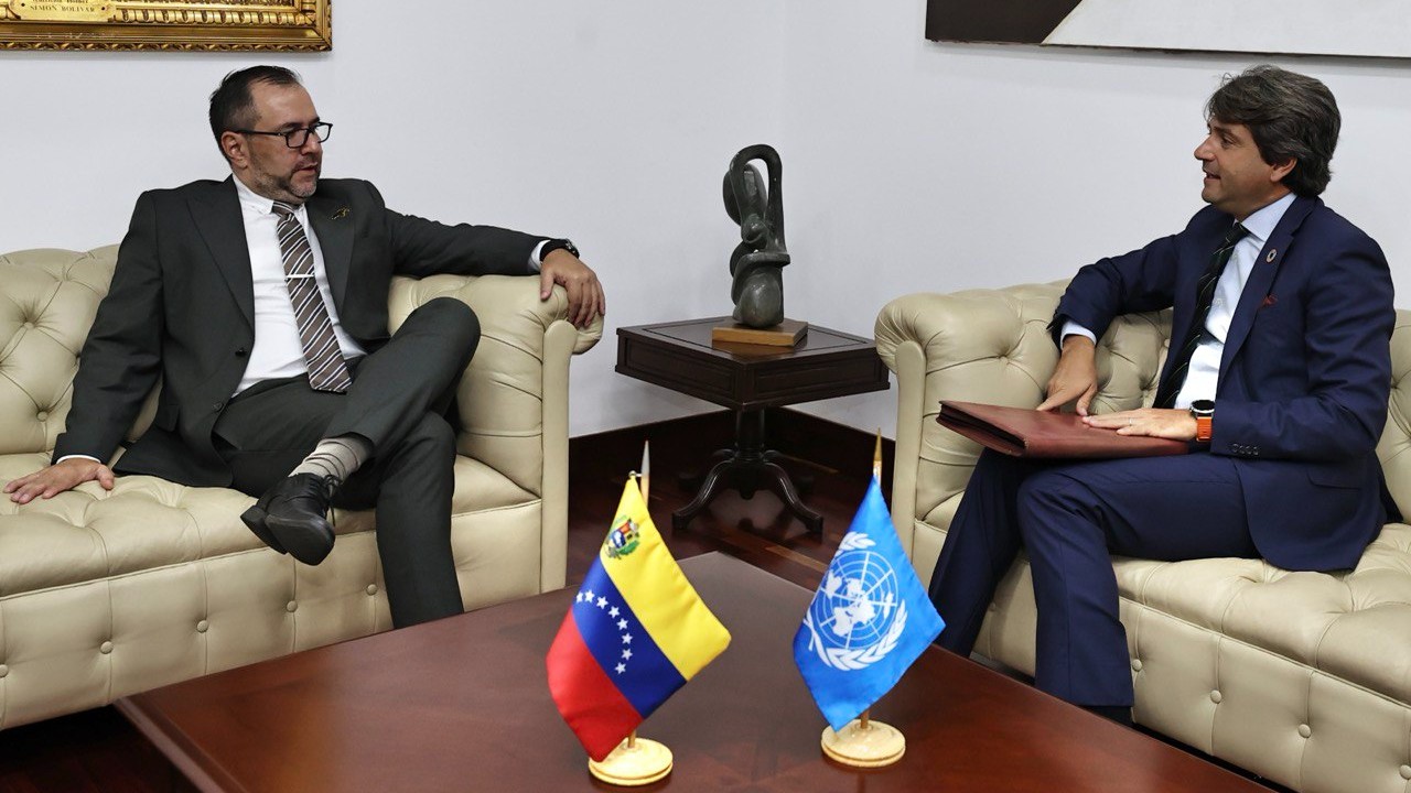 Yván Gil sostuvo reunión con coordinador de la ONU en Venezuela