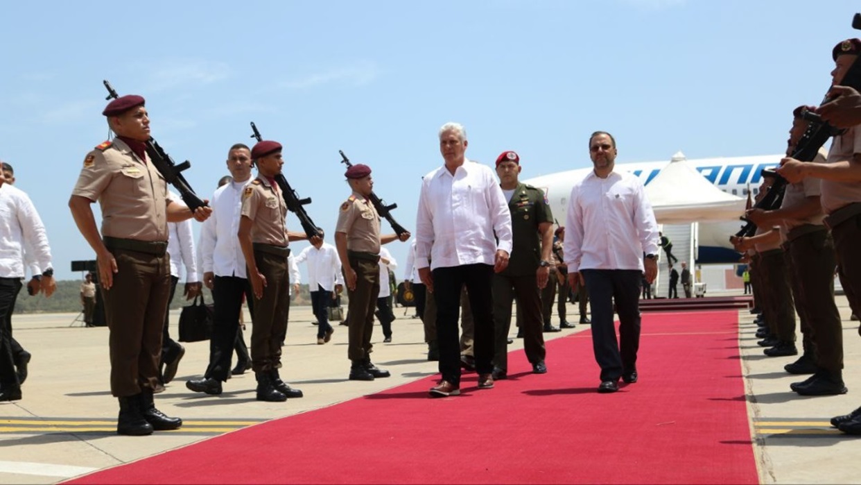Presidente de Cuba y Primer Ministro de Dominica llegan a Venezuela para participar en la XVIII Cumbre del ALBA